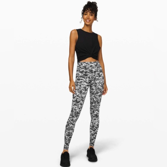 Lululemon Wunder Under Tight 28” in Misted Jacquard in Black and White Luxtreme - Picture 1 of 11